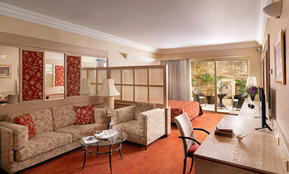 אתונה Holiday Suites מראה חיצוני תמונה