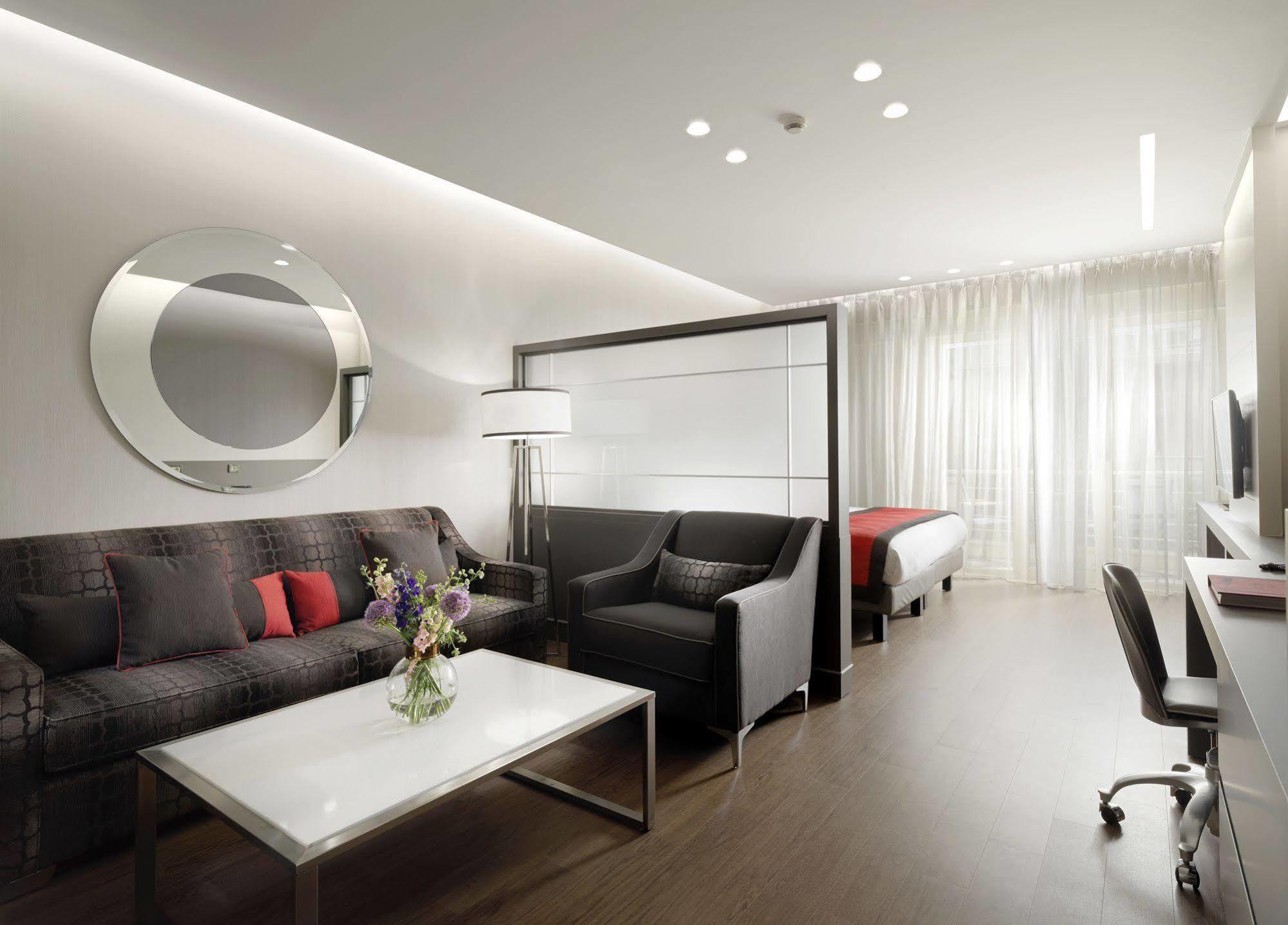 אתונה Holiday Suites מראה חיצוני תמונה