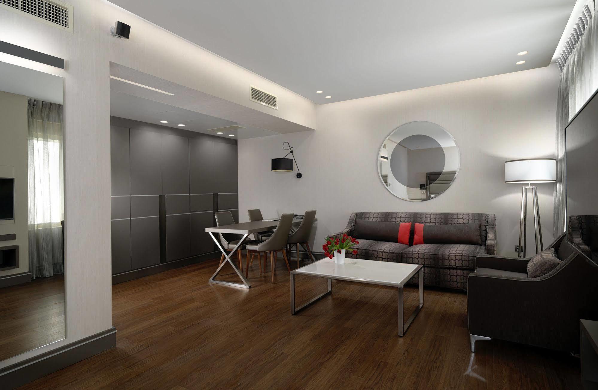 אתונה Holiday Suites מראה חיצוני תמונה